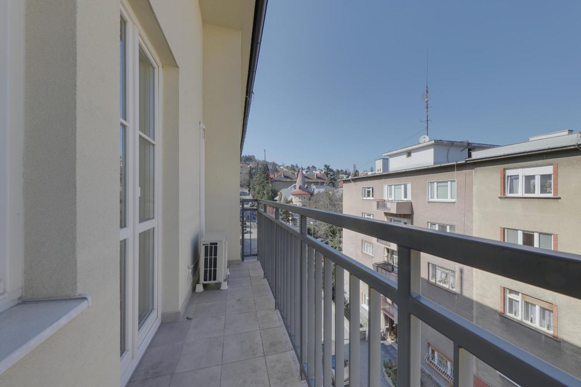 Lermont Apartment Old Town Bratislava Luaran gambar
